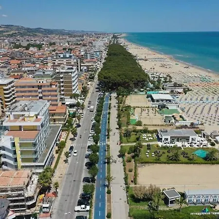 Delizioso Bilocale Mayra Prima Fila Vista Mare Διαμέρισμα Alba Adriatica